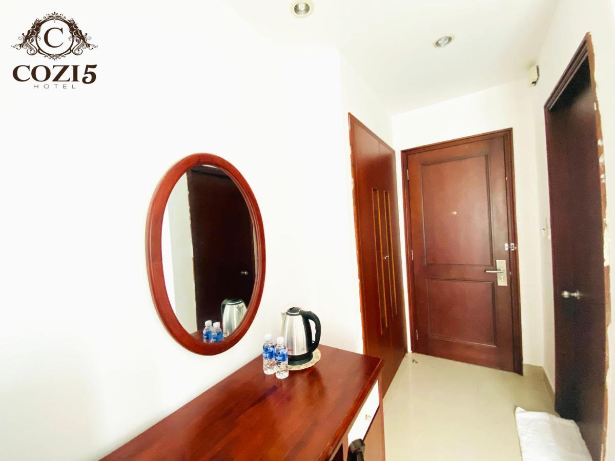 Cozi 5 Hotel & Apartment Хошимин Экстерьер фото