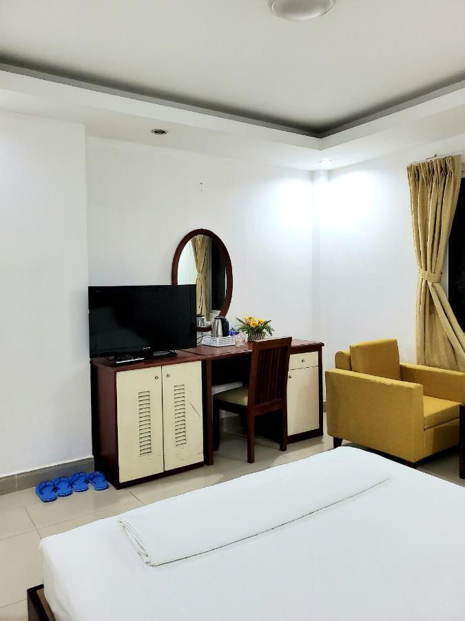 Cozi 5 Hotel & Apartment Хошимин Экстерьер фото